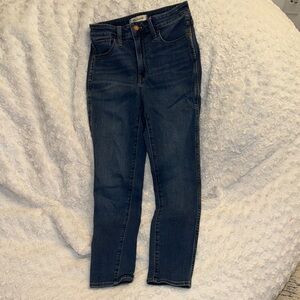 Madewell Curvy Roadtripper Jeans in Dark Blue Wash